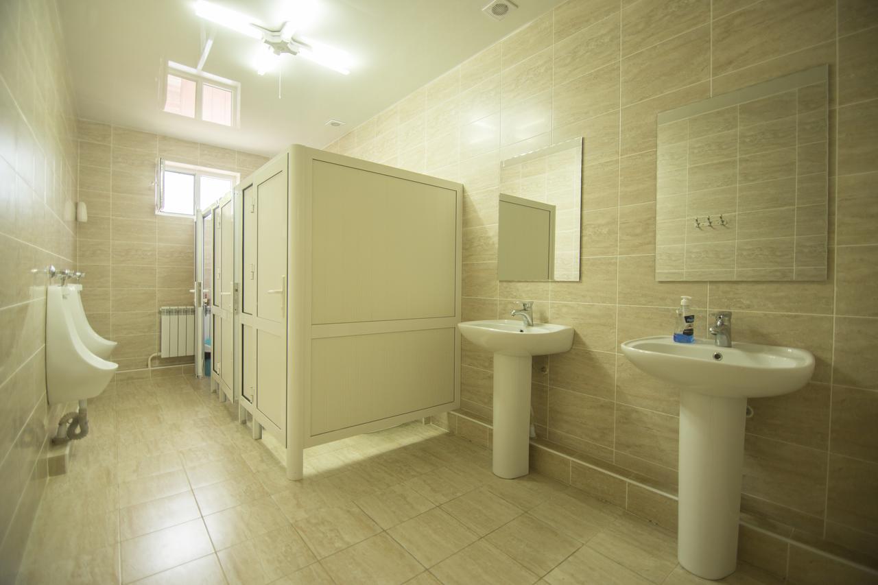 Hostel Esal Osh Luaran gambar