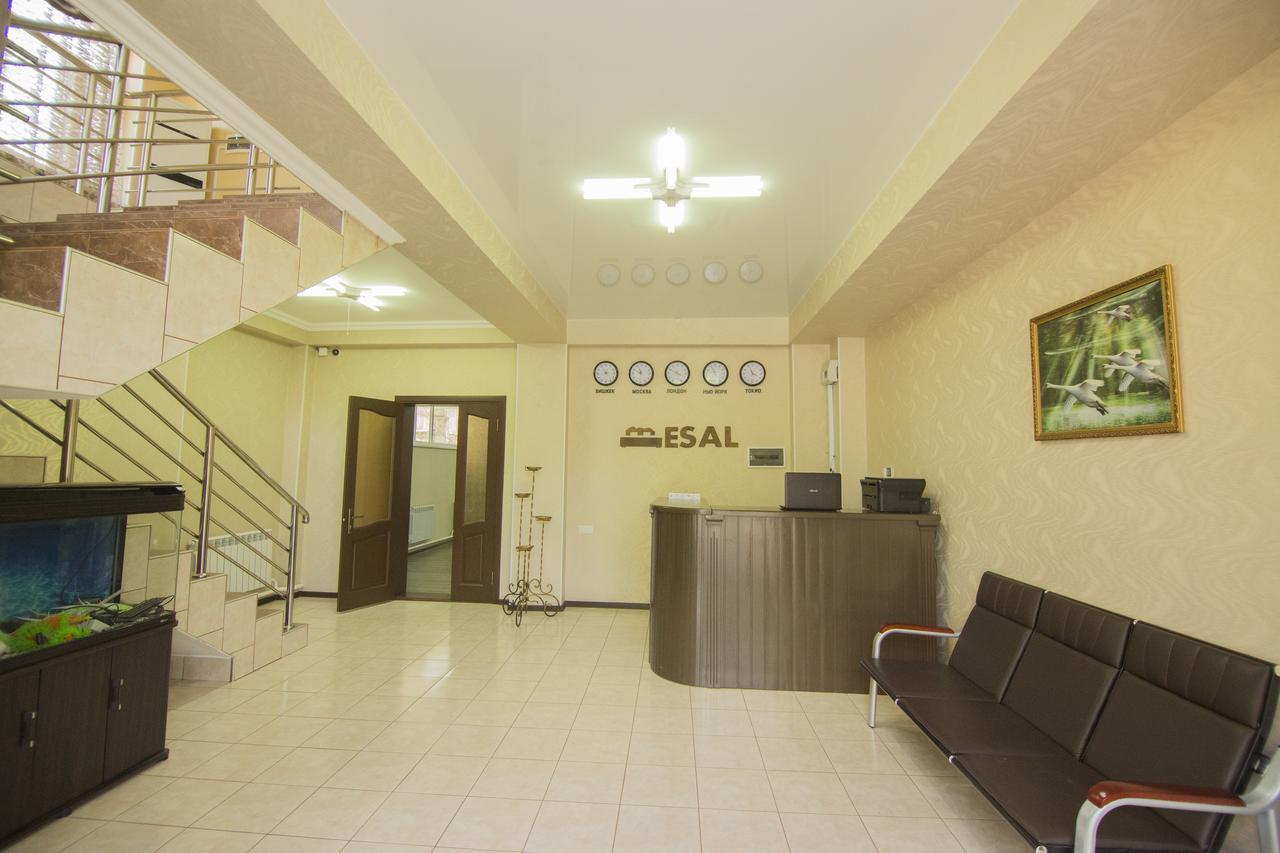 Hostel Esal Osh Luaran gambar