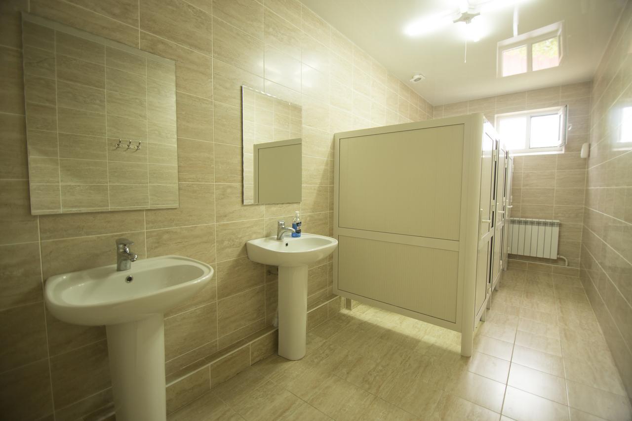 Hostel Esal Osh Luaran gambar